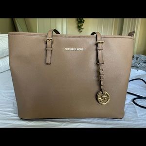 Michael Kors Large Jetsetter Tote